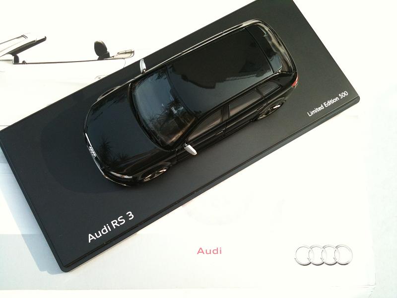1/43 AUDI RS3 8p Sportback black Limited Edition 500pcs resin model Schuco8P-img_0142.jpg