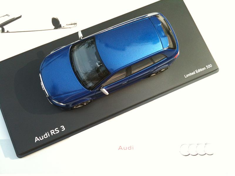 1/43 AUDI RS3 8p Sportback sepangblau Blue Limited Edition 500 pcs model Schuco 8P-img_0141.jpg