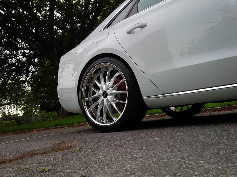 Anyone with 22&quot; Wheels on their A8?-kd5hlox.jpg