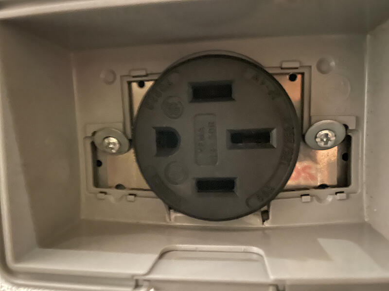 Melted NEMA 14-50 Plug?! - AudiWorld Forums