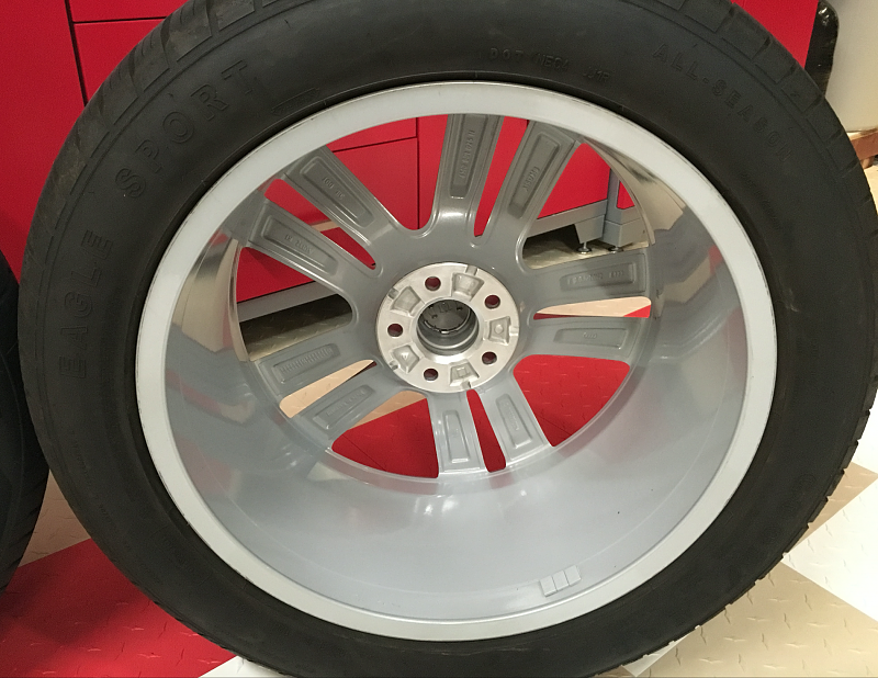 2017 Audi Q7 20&quot; S-line takeoff wheels/tires for sale-back.png