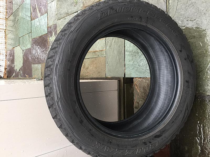Bridgestone Blizzak DM-v1 255/55R18 Tire (set of 4)-tire-1.jpg