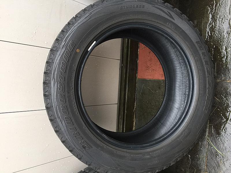 Bridgestone Blizzak DM-v1 255/55R18 Tire (set of 4)-tire-2.jpg