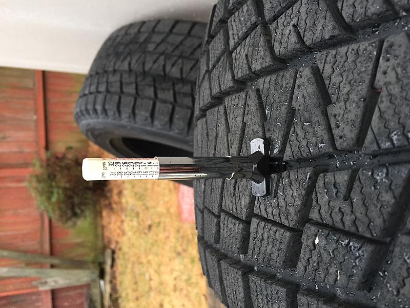 Bridgestone Blizzak DM-v1 255/55R18 Tire (set of 4)-tread-3.jpg