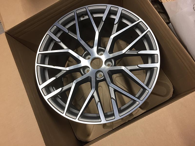 2017 OEM 20&quot; wheels. Perfect condition.-img_3600.jpg
