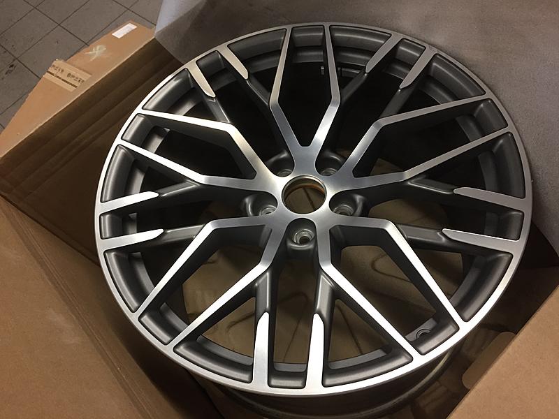 2017 OEM 20&quot; wheels. Perfect condition.-img_3603.jpg