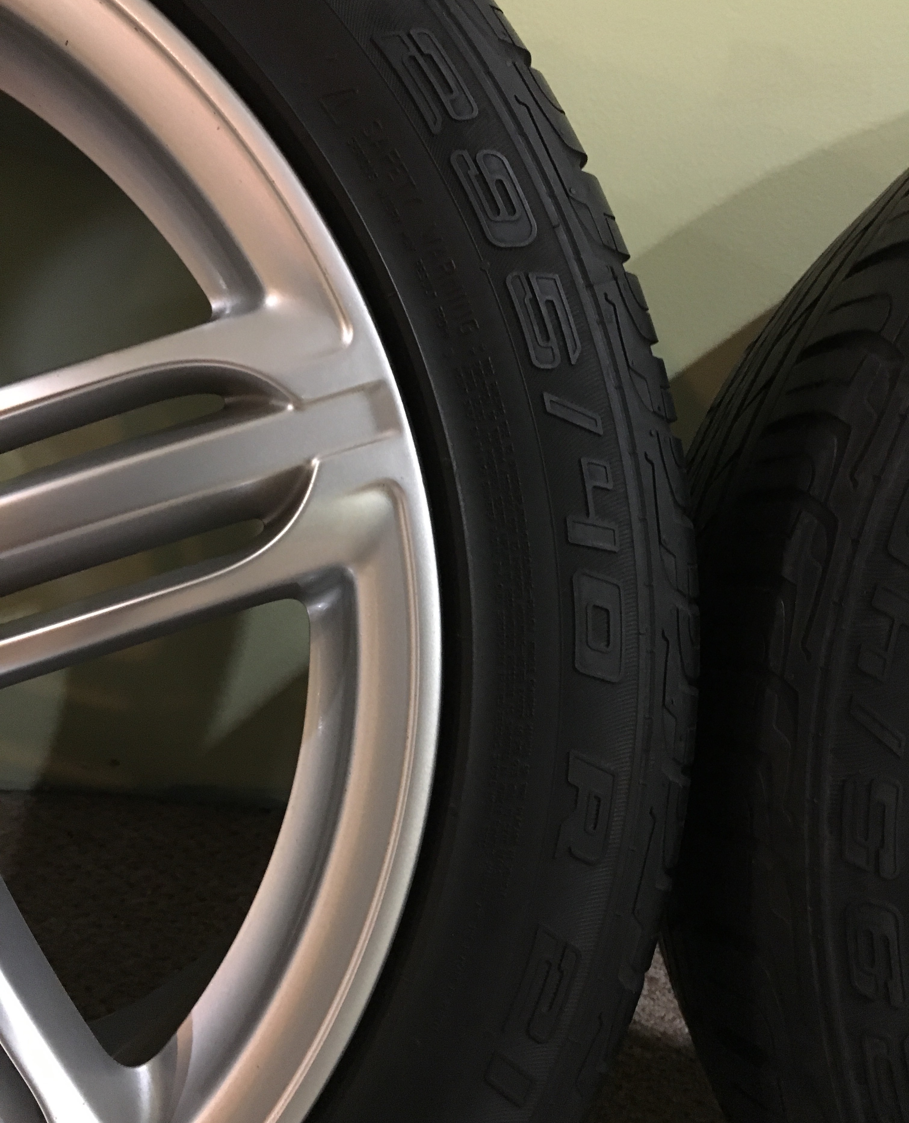 Audi Q7 For sale in NJ :21 inch genuine Audi Q7 S-line wheels & tires ...