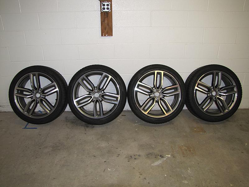 2015 Audi SQ5 21&quot; OEM wheels with Pirelli Scorpion Winter Tires-img_1096.jpg