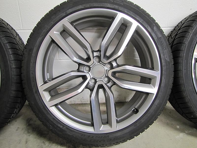2015 Audi SQ5 21&quot; OEM wheels with Pirelli Scorpion Winter Tires-img_1098.jpg