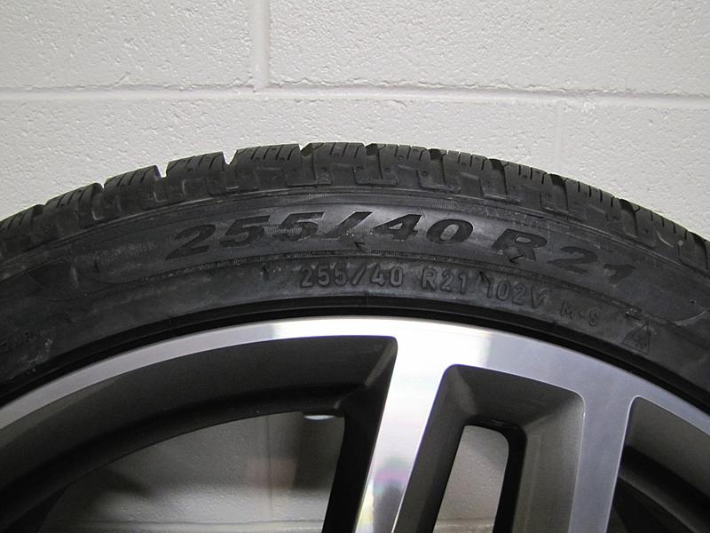 2015 Audi SQ5 21&quot; OEM wheels with Pirelli Scorpion Winter Tires-img_1102.jpg