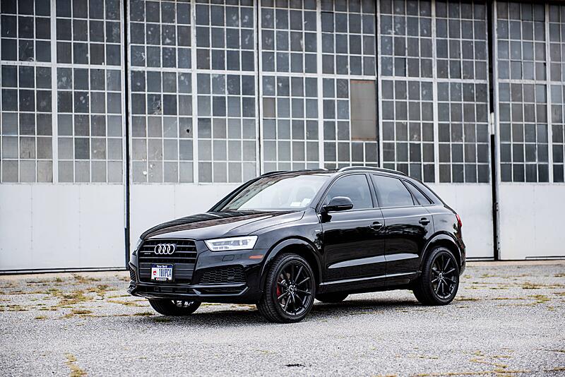 Photoshoot: Wife's new 2018 Blacked out Q3 with Sport Plus Package!-xwzqiuq.jpg