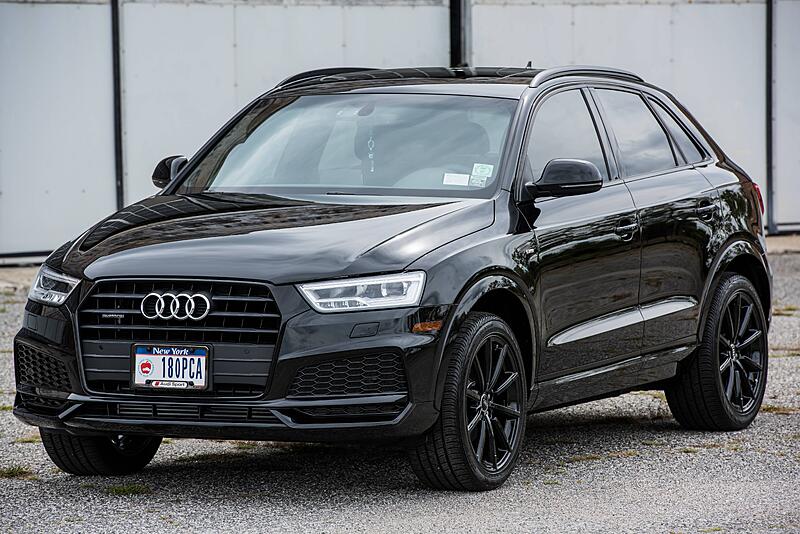Photoshoot: Wife's new 2018 Blacked out Q3 with Sport Plus Package!-kqtvjuy.jpg