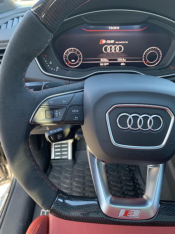 My 2018 SQ5 gets a Carbon Fiber/Alcantara Steering Wheel with Red Stitching! Pics!-6csup18.jpg
