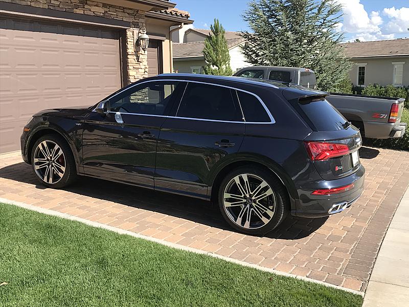 Now driving 2018 Moonlight Blue Metallic SQ5 Prestige-img_0400.jpg