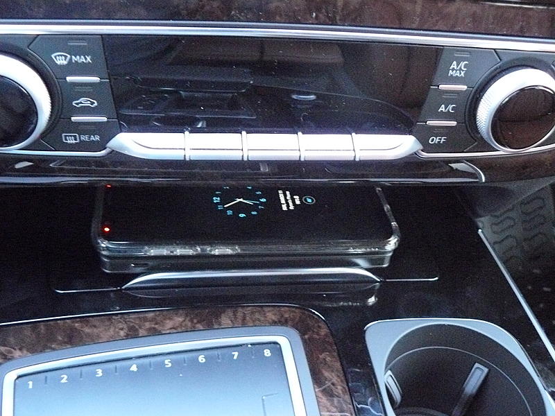 Here Is How I Am Wireless Charging In My Q7-p1010379.jpg