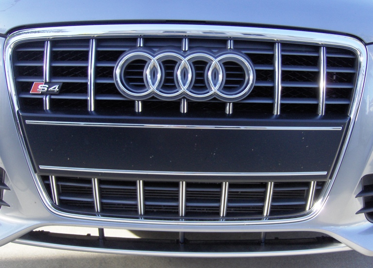 Name:  front grille 018.JPG
Views: 990
Size:  180.3 KB