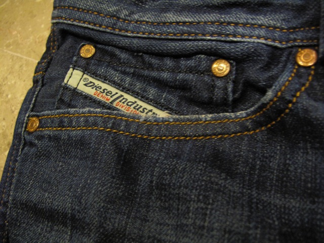 Name:  diesel-viker-w20-guys-jeans-pocket-details.jpg
Views: 15048
Size:  123.3 KB