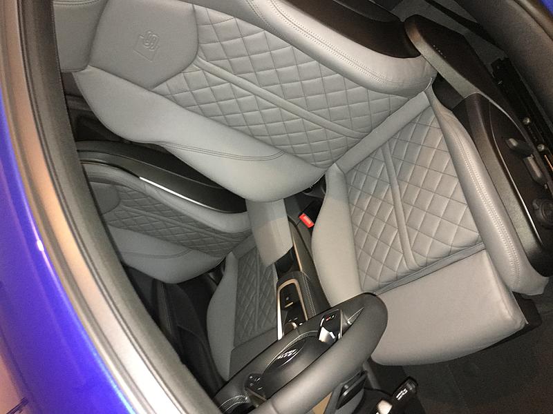 TT interior seat - black vs rock grey?-img_0643.jpg