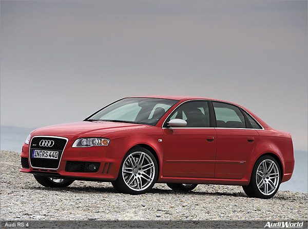 The Audi RS 4 - The Sports Car for 365 Days a Year