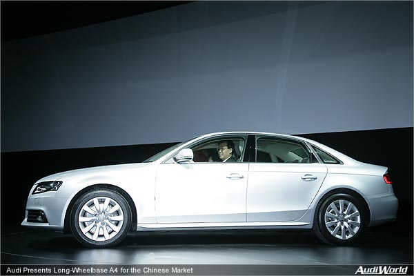 Audi Presents Long-Wheelbase A4 for the Chinese Market