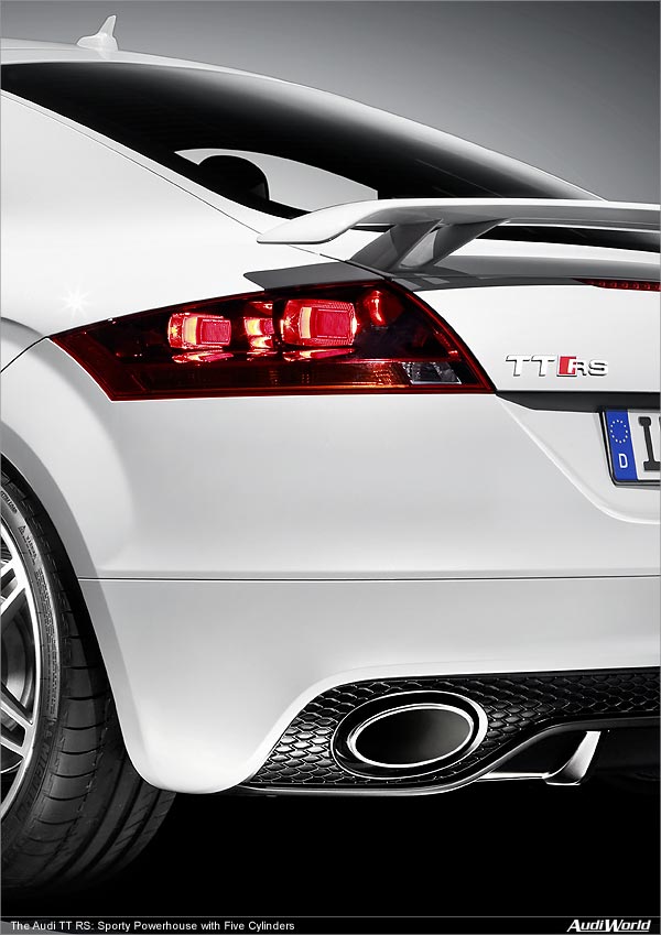 The Audi TT RS: Sporty Powerhouse with Five Cylinders