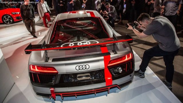 The New Audi R8 LMS GT4 Racecar Looks Awesome (photos)