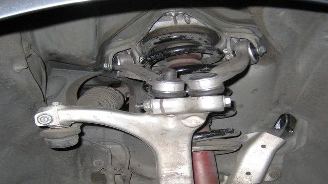 Audi Q5: How to Replace Ball Joints and Control Arms