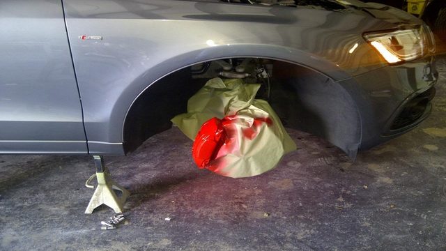 Audi: How to Paint Brake Calipers
