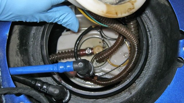 Audi A6 C5: How to Replace Fuel Pump