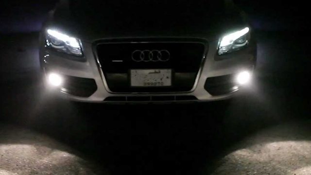 Audi Q5: How to Replace Your Headlight Bulbs
