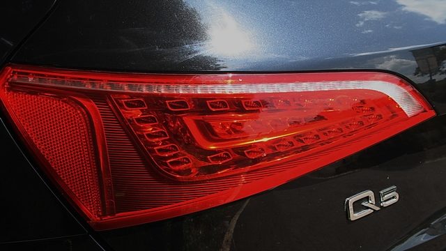 Audi Q5: How to Replace Tail Light Bulb