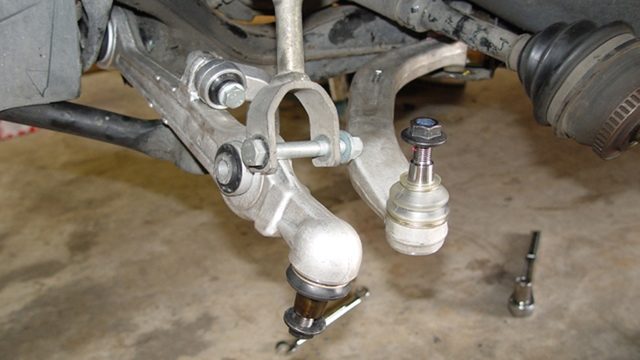 Audi A6 C6: How to Replace Ball Joints/Control Arms