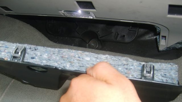 Audi A6 C6: How to Replace Cabin Air Filter