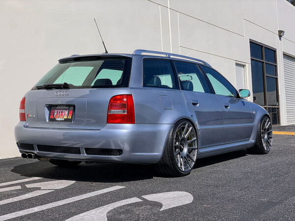 Audi rs4 2001