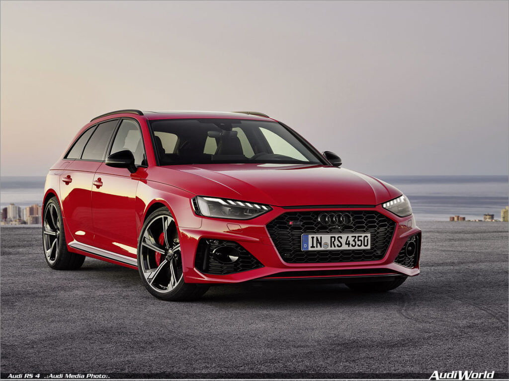 Update for the powerful wagon: The new Audi RS 4 Avant