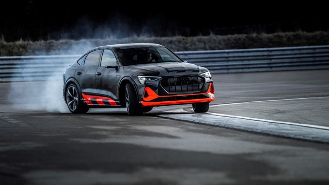 Audi Announces New Tri-Motor E-Tron Performance Models