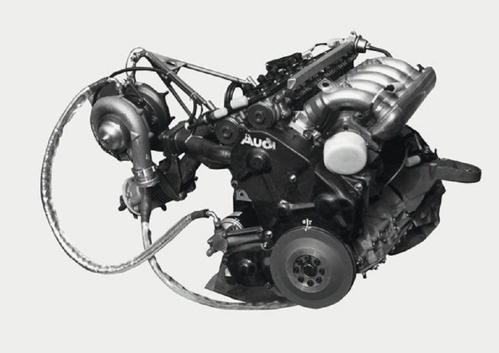 Small and wicked - the five-cylinder turbo engine from the IMSA GTO generated 720 hp from 2.2 litres displacement.