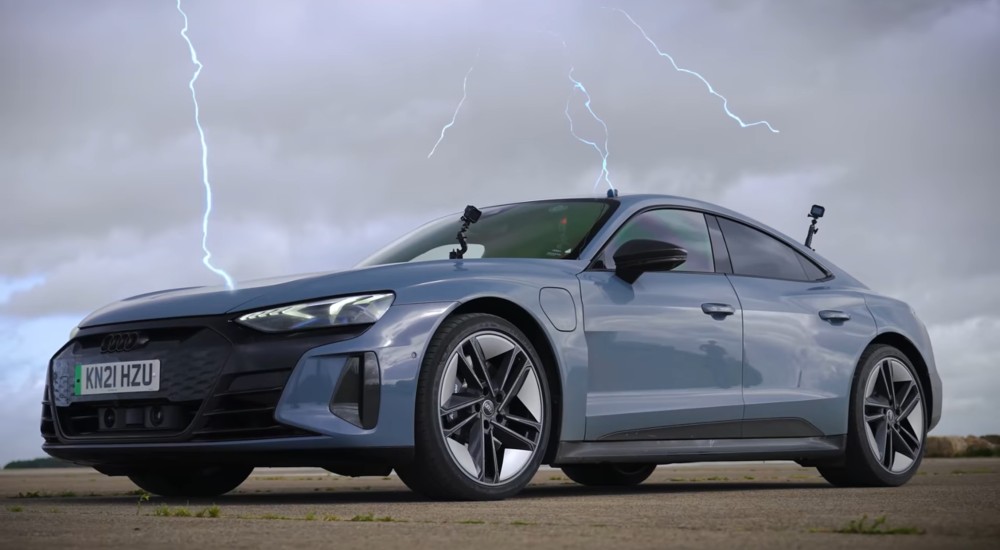RS e-tron GT, Taycan Welcome Tesla to Teutonic EV Drag Battle