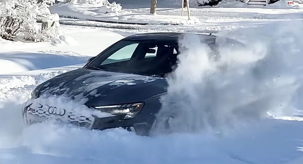 Audi RS 3: Born for the Track, Fun in the Snow